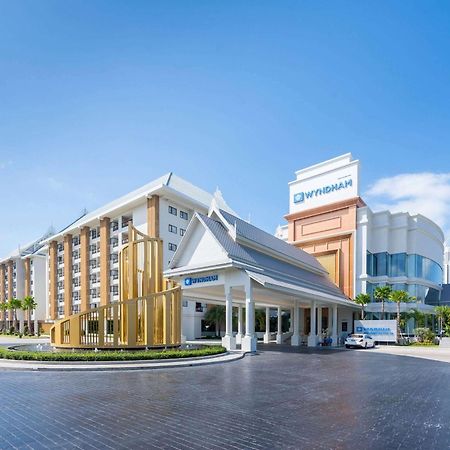 Wyndham Jomtien Pattaya Hotel На Джомтиен Екстериор снимка