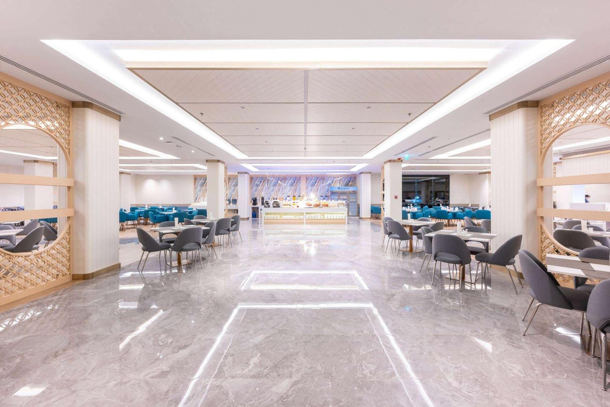 Wyndham Jomtien Pattaya Hotel На Джомтиен Екстериор снимка