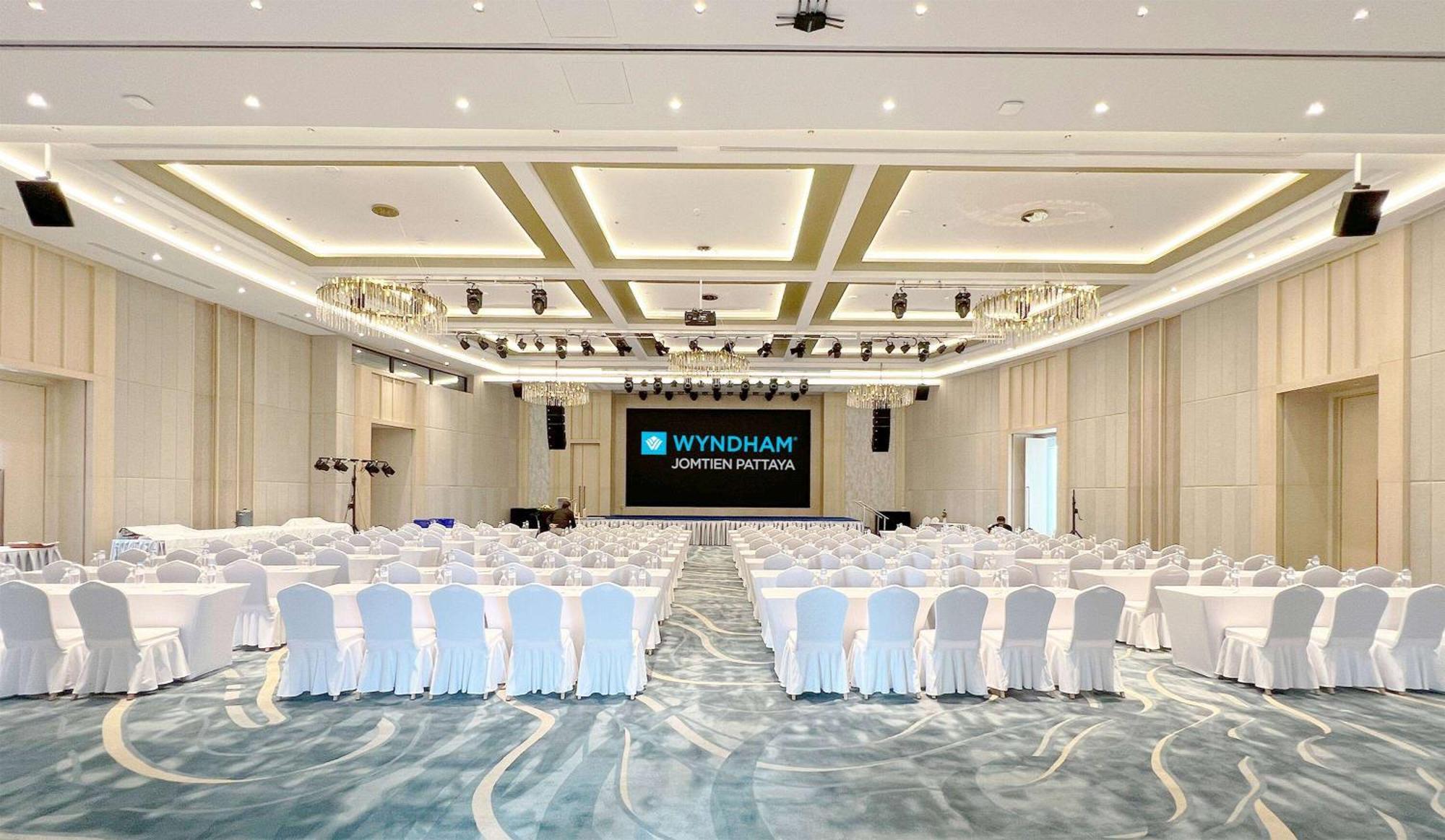 Wyndham Jomtien Pattaya Hotel На Джомтиен Екстериор снимка