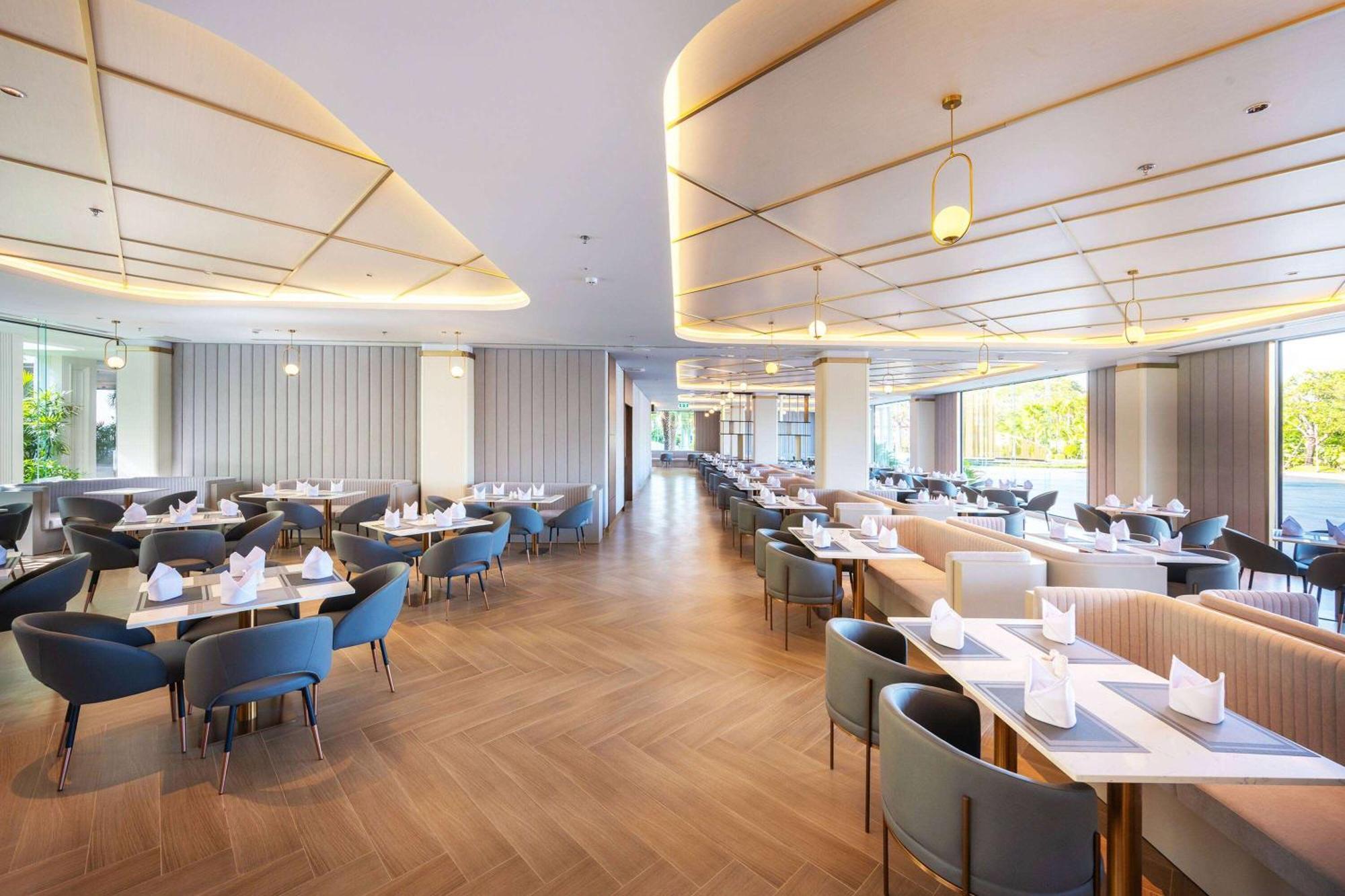 Wyndham Jomtien Pattaya Hotel На Джомтиен Екстериор снимка
