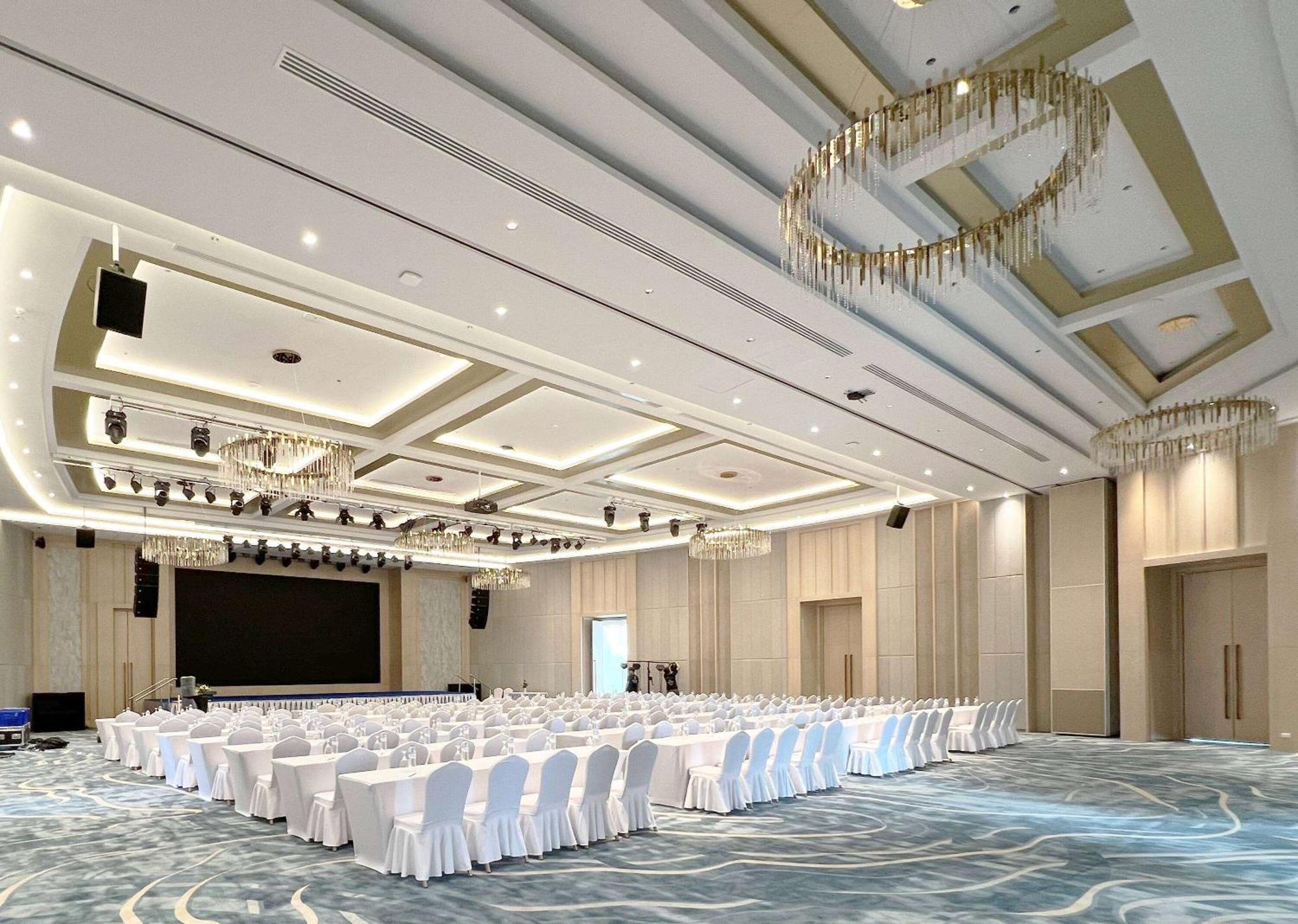 Wyndham Jomtien Pattaya Hotel На Джомтиен Екстериор снимка