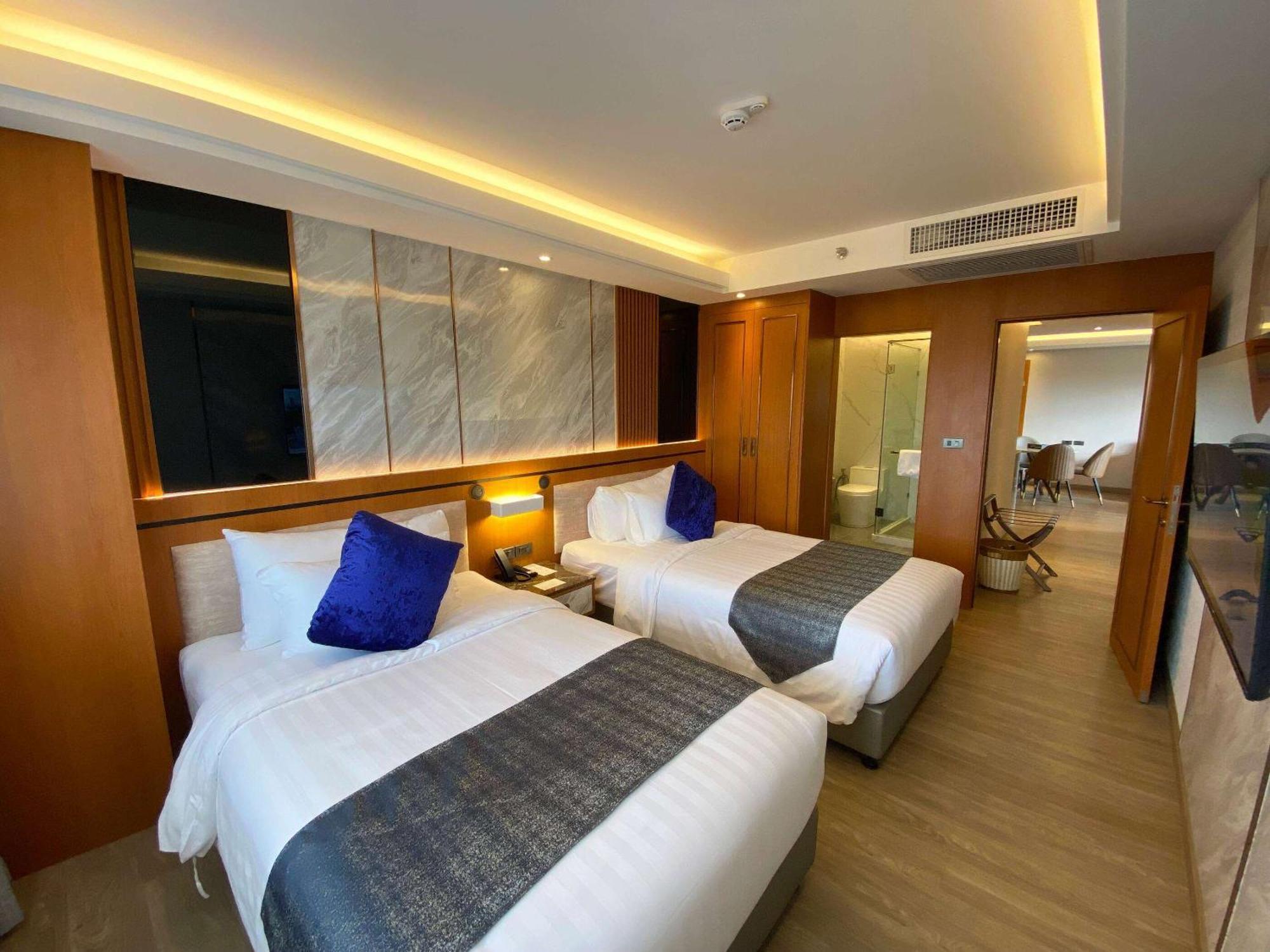 Wyndham Jomtien Pattaya Hotel На Джомтиен Екстериор снимка