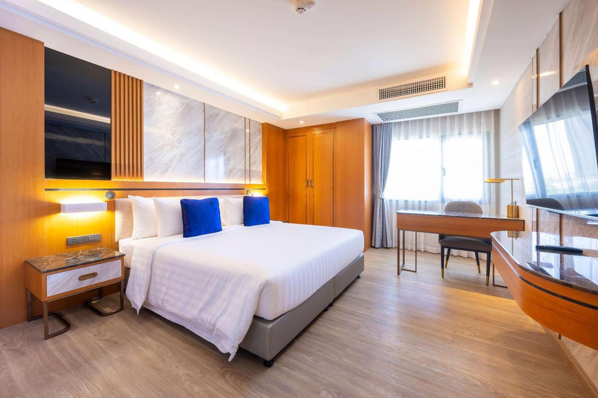 Wyndham Jomtien Pattaya Hotel На Джомтиен Екстериор снимка