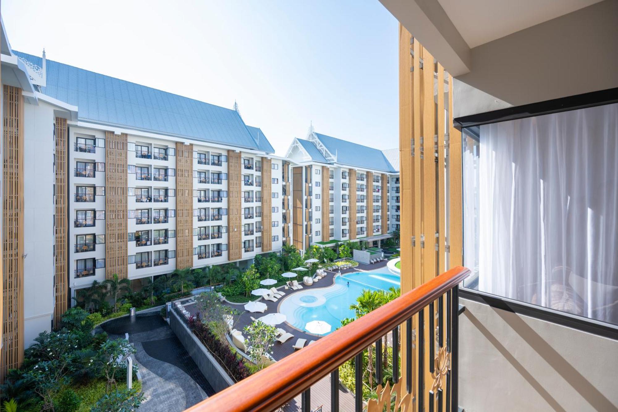 Wyndham Jomtien Pattaya Hotel На Джомтиен Екстериор снимка
